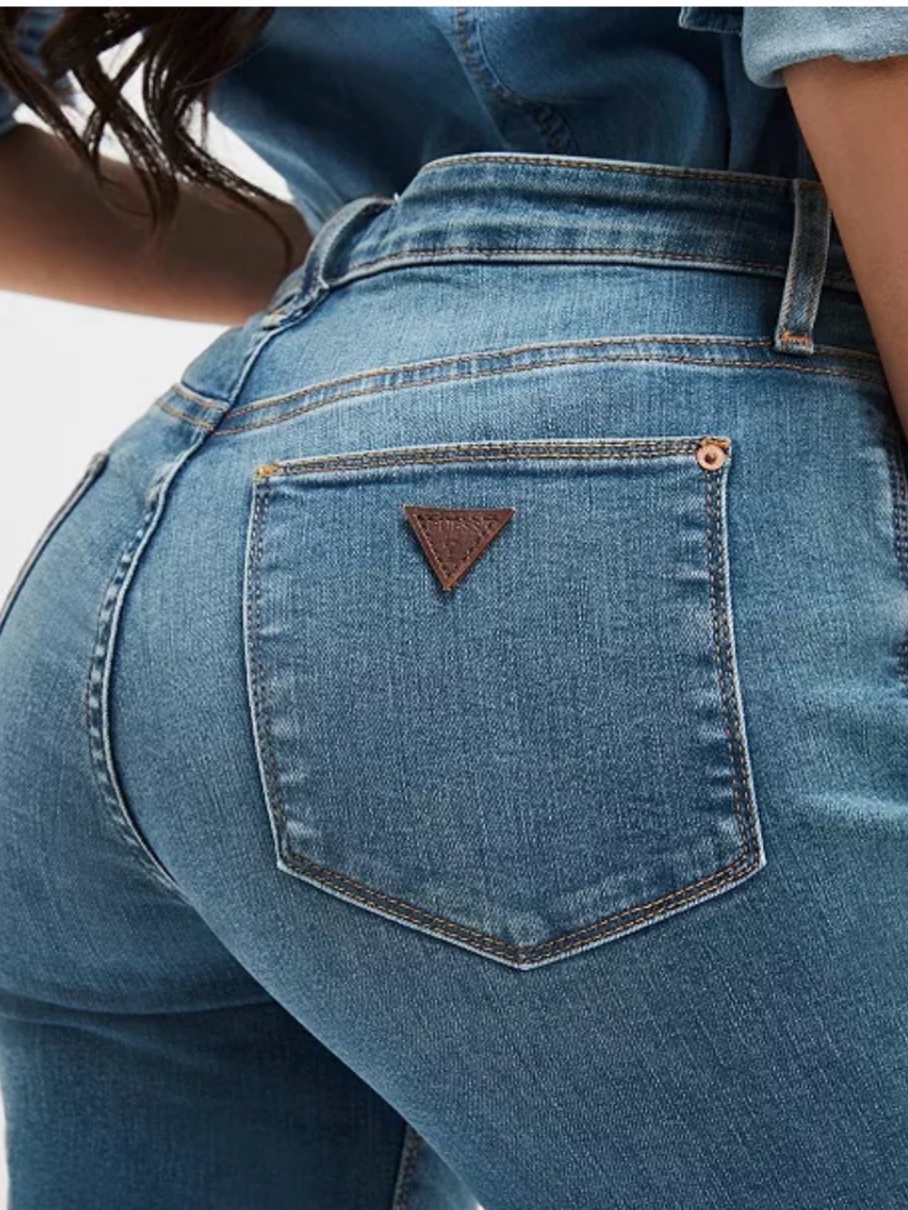 Guess Blue Mid-Rise Boot Cut Jeans. Size 28 - Picture 9 of 11